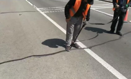 貼縫帶施工